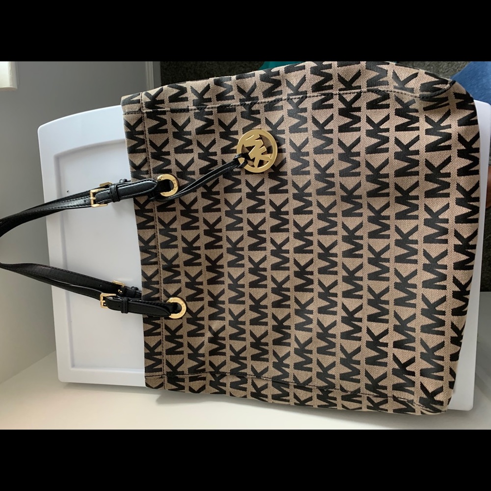 Michael kors tote - Picture 3 of 4